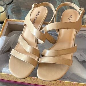 Easy Street Women's Tan Strappy Sandals